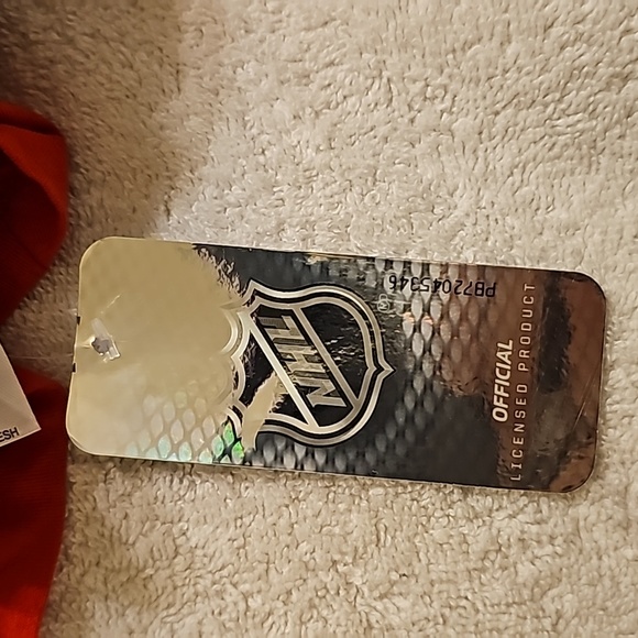 NWT Washington Capitals kids long-sleeve t-shirt.  Size: S (6/6X) - Picture 6 of 7